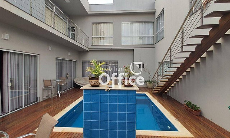 Casa Com 4 Suítes À ...