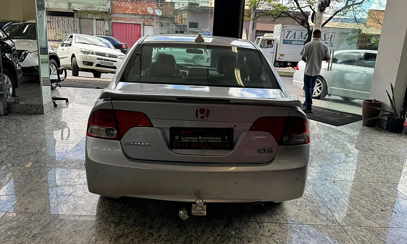 Honda Civic 1.8 Carr...