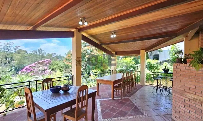 Casa Térrea Com 4 Do...