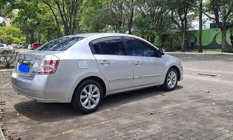 Nissan Sentra Sl 2.0...