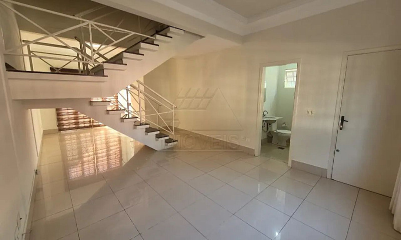 Casa Residencial À V...