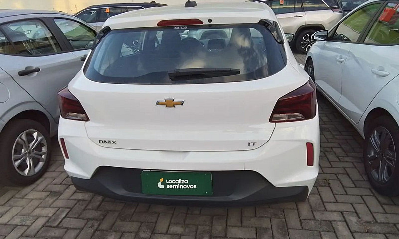 Chevrolet Onix Hatch...