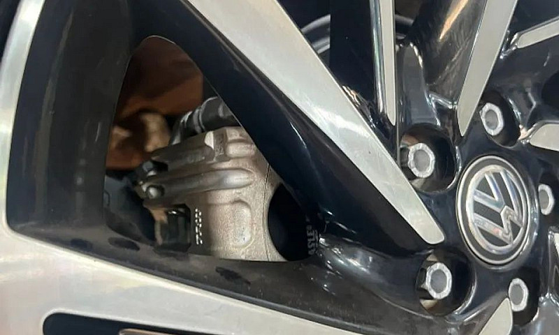 Volkswagen Virtus Hi...