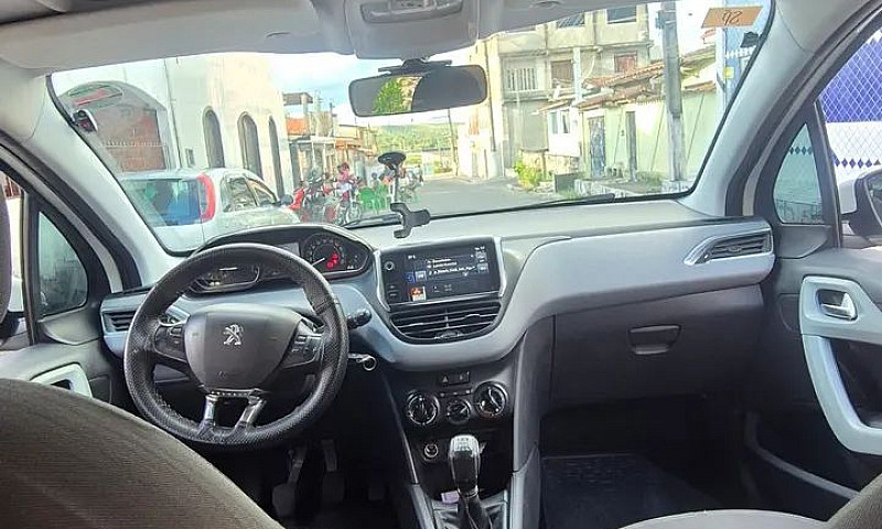 Peugeot 208 Allure 1...