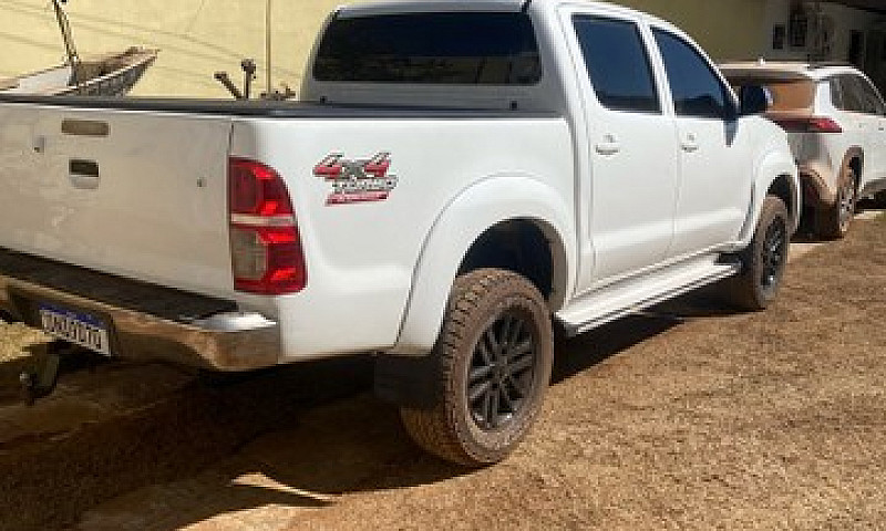 Hilux Srv 2013...