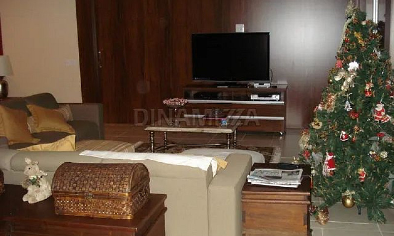 Casa Padrão Em Condo...