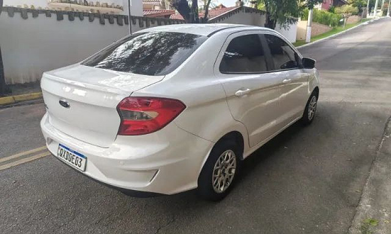 Ford Ka+ Sedan 1.0 T...