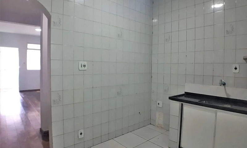 Casa Geminada Com 2 ...