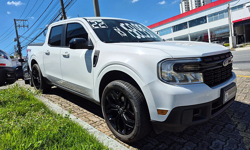 Ford Maverick Lariat...