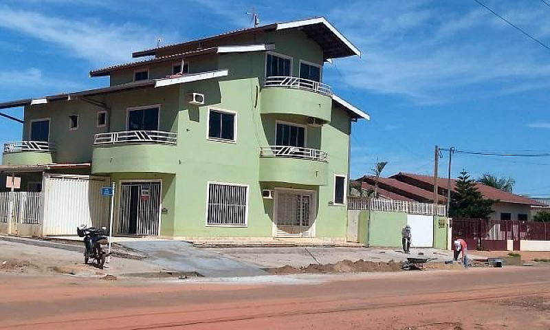 Casas Em Luiz Eduard...