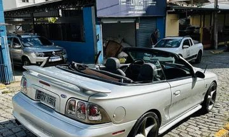 Ford Mustang Gt V8 C...