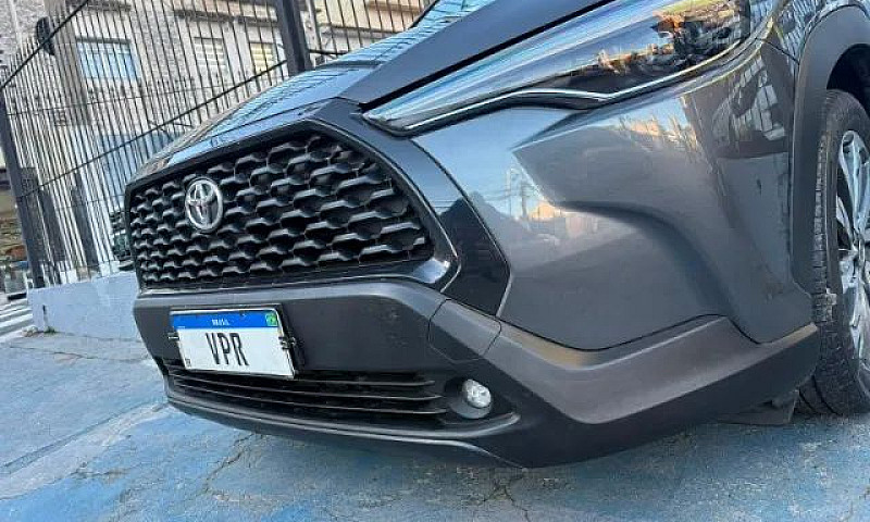 Toyota Corolla Cross...