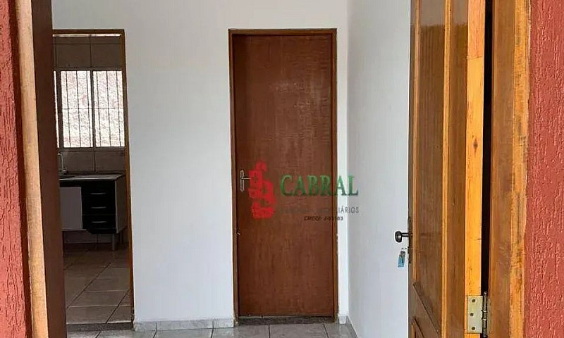Casa Com 2 Dormitóri...