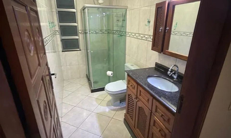 Alugo Casa Ampla Ref...