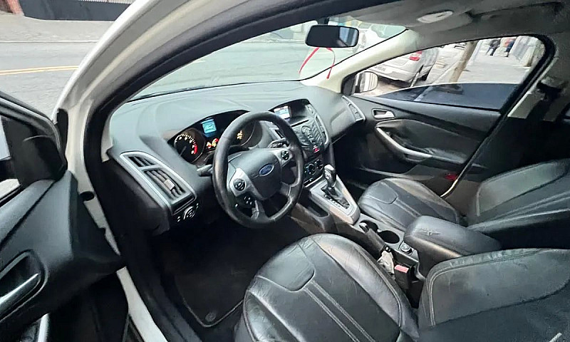 Ford Focus 1.6 S/1.6...