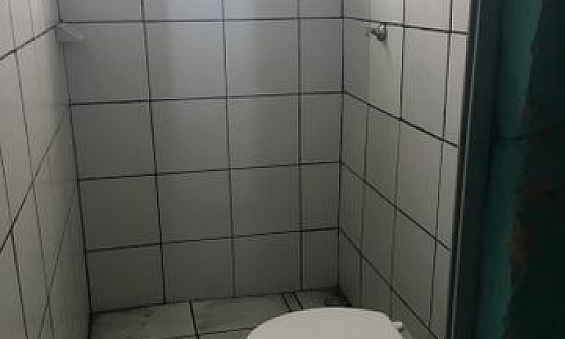 Aluga-Se Uma Casa...