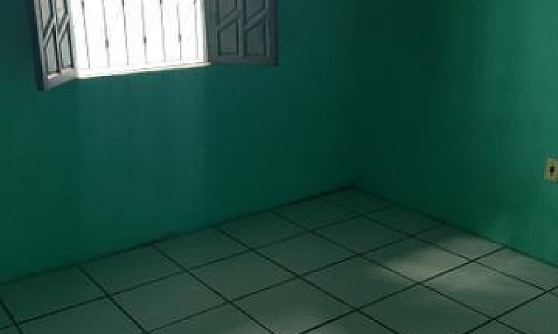Aluga-Se Uma Casa...