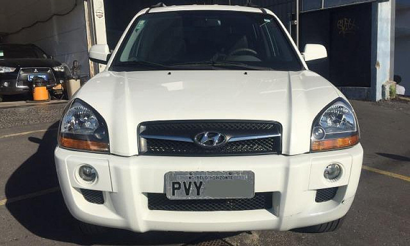 Hyundai Tucson Gls 2...