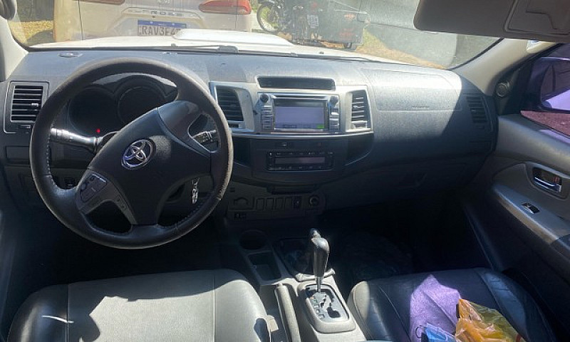 Hilux Srv 2013...