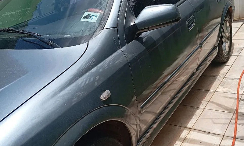 Astra Sedan 1.8 4 Po...