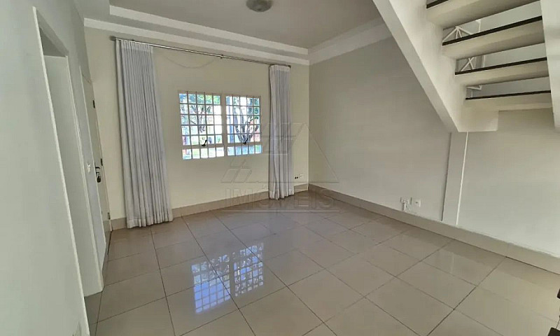 Casa Residencial À V...