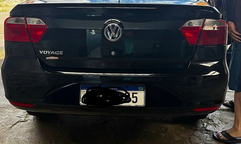 Volkswagen Voyage 1....