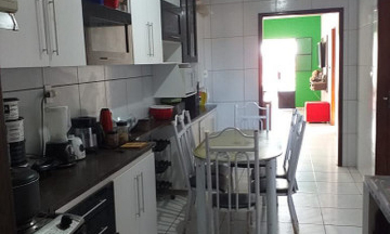 Vendo Primeiro Andar...