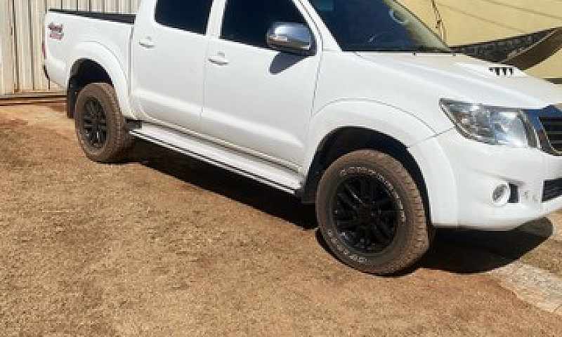 Hilux Srv 2013...
