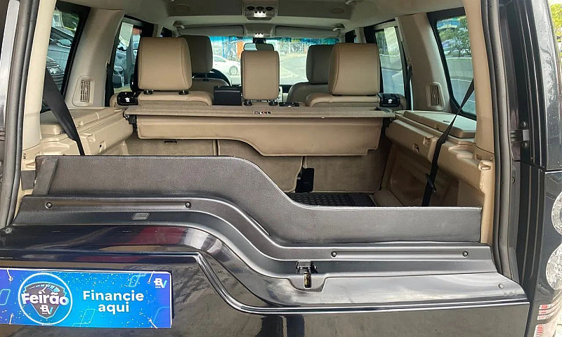 Land Rover Discovery...