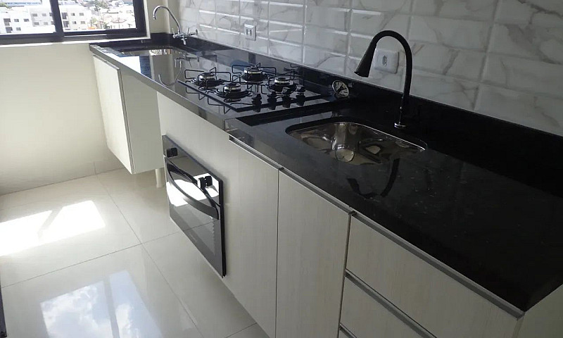 Apartamento Semimobi...