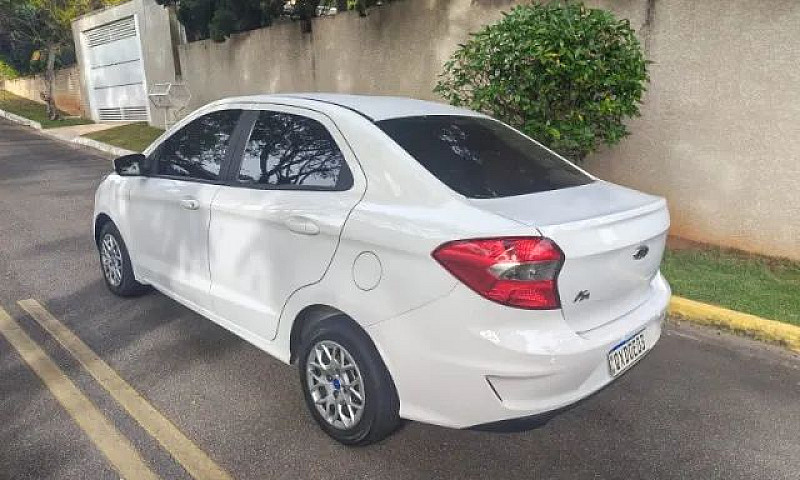 Ford Ka+ Sedan 1.0 T...