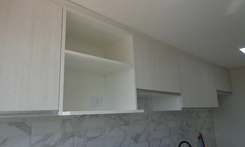 Apartamento Semimobi...