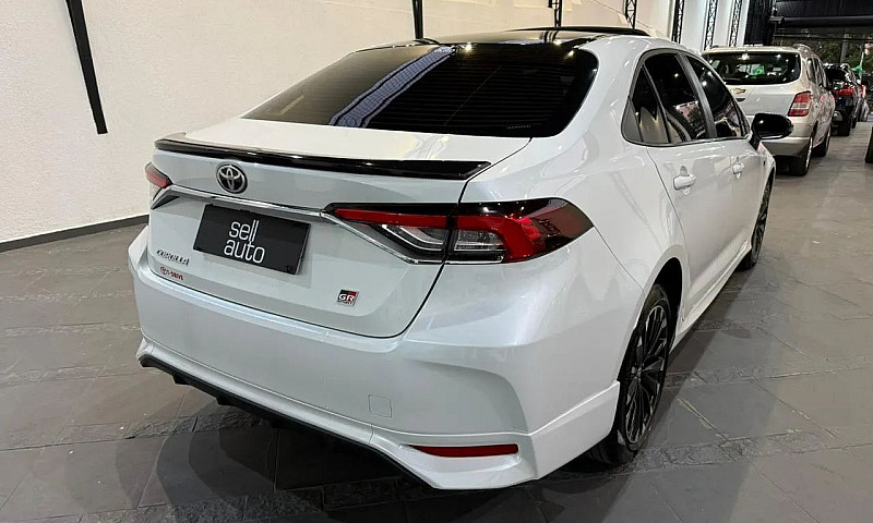 Toyota Corolla Cross...