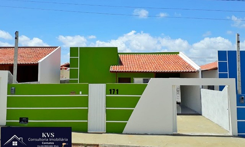Casa Com 2/4 E 2 Suí...