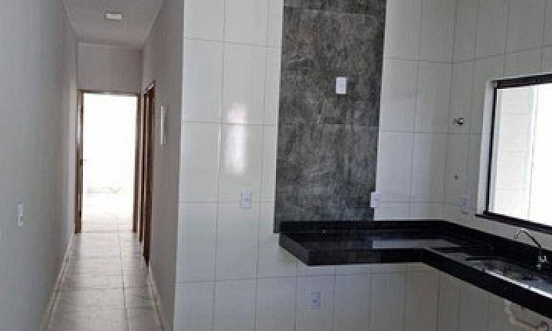 Casa Com 3 Dormitóri...