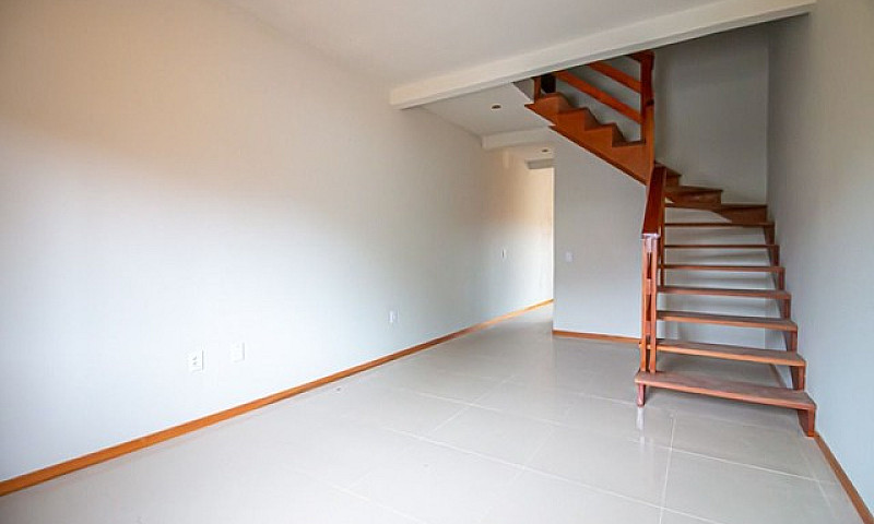 Casa Com 2 Dormitóri...