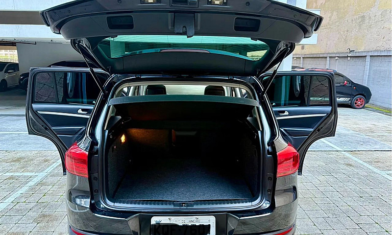 Volkswagen Tiguan Co...