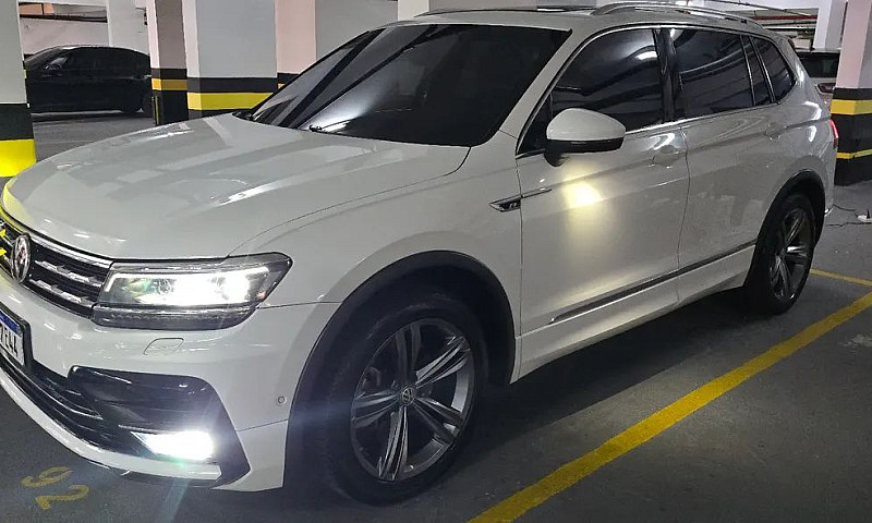 Tiguan Allspace Blin...