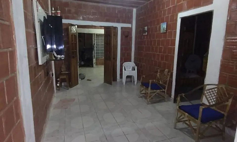Casa A Venda Em Itam...