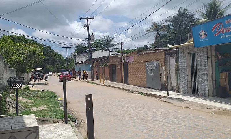 Aluga Se Uma Casa...