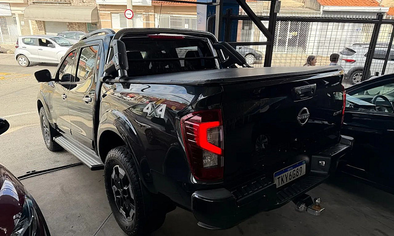 Nissan Frontier Plat...