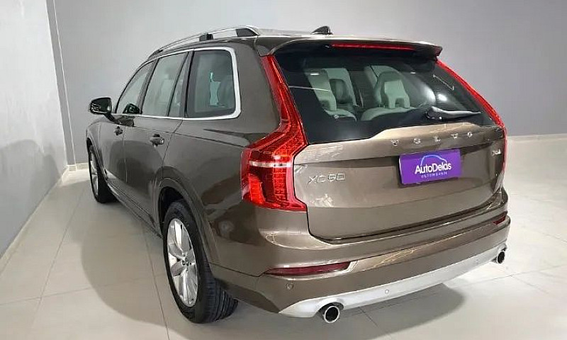 Volvo Xc 90 D-5 Mome...