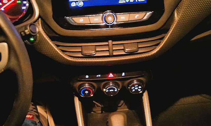 Chevrolet Onix Plus ...