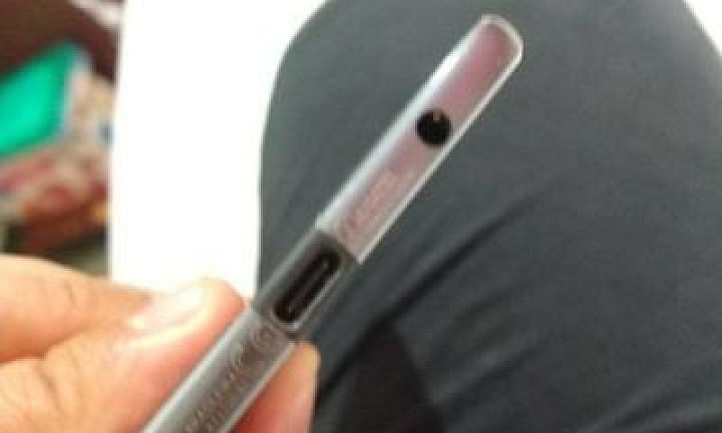 Motorola Moto Z2 Pla...