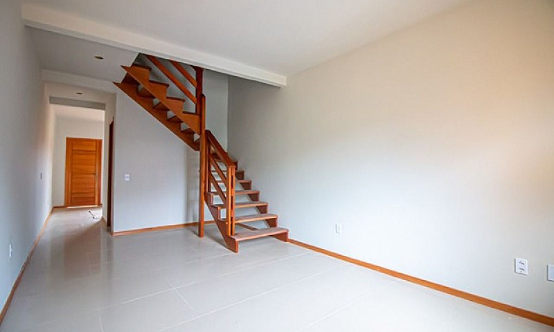 Casa Com 2 Dormitóri...