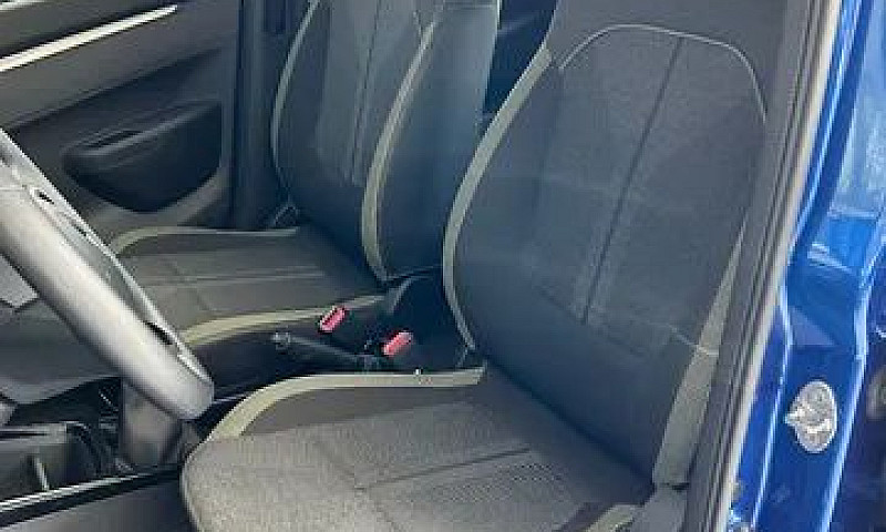 Kwid Outsider 1.0 20...