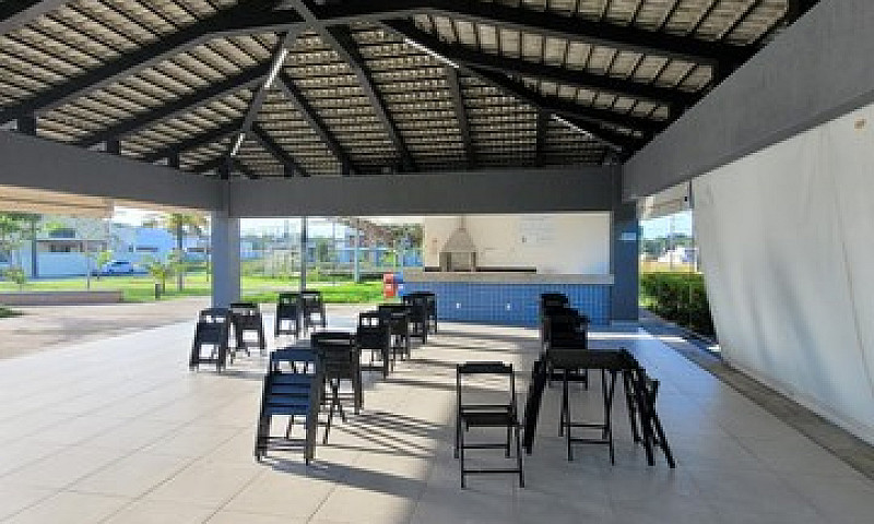 Casa De Condomínio P...