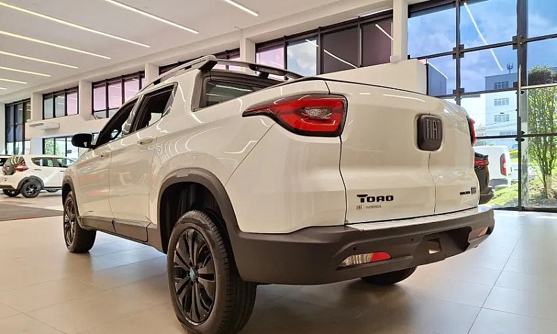 Fiat Toro Volcano 1....