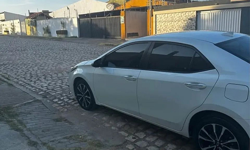 Toyota Corolla Xei 2...