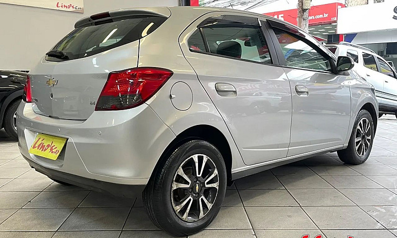 Chevrolet Onix Hatch...